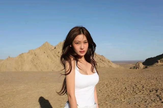 情人节给小三送什么礼物,情人节发现男人给小三送的礼物