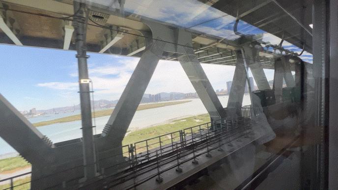 坐地铁看海,坐着地铁去看海南京