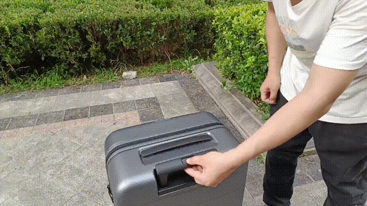 带着米家旅行箱开启出行新体验,推荐米家行李箱