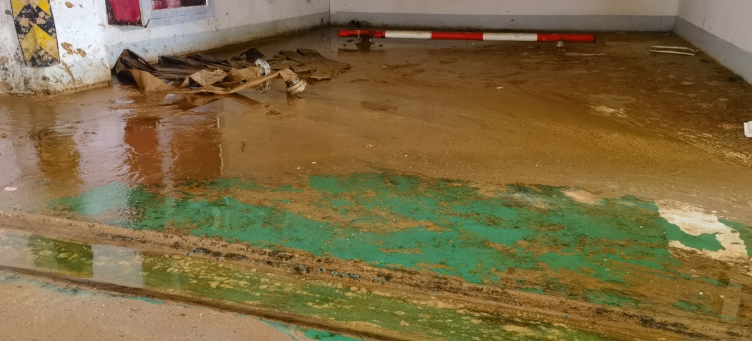 上海老旧小区沉井式停车库,上海小区地下车库停车