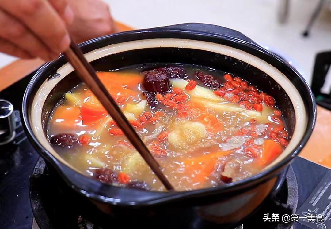 夏季美容养颜汤的六种做法,夏天喝什么汤美容养颜