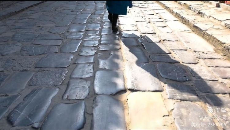 天高云淡天:烔,烔炀河的烔?