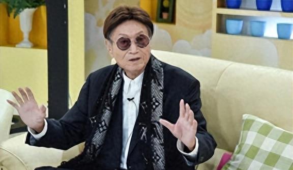 台湾名嘴安乐死视频曝光：家人围坐身旁，喝完药“睡”在儿子怀中