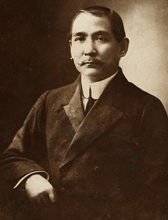 古人指出北平建都有巨大弊端，毛*东泽**也犹豫，一高人帮他下定决心