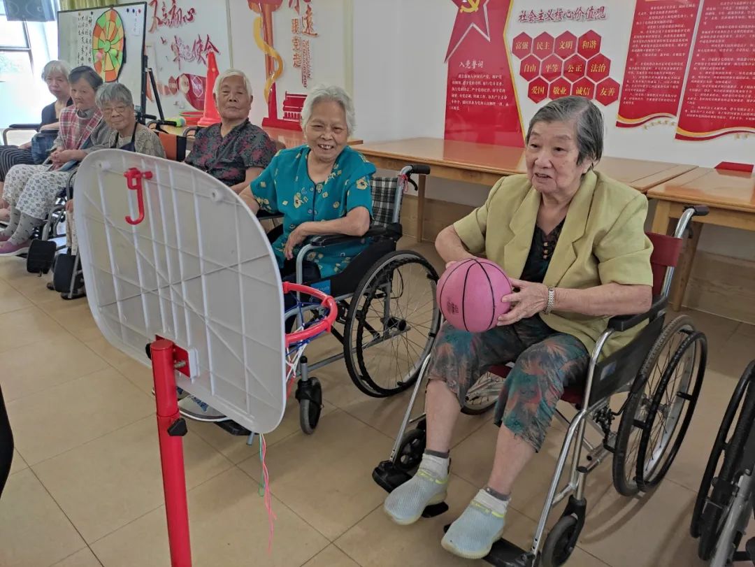 【专题丨社交康乐小组】广州榕悦·越秀公园：有你相伴，共享夕阳