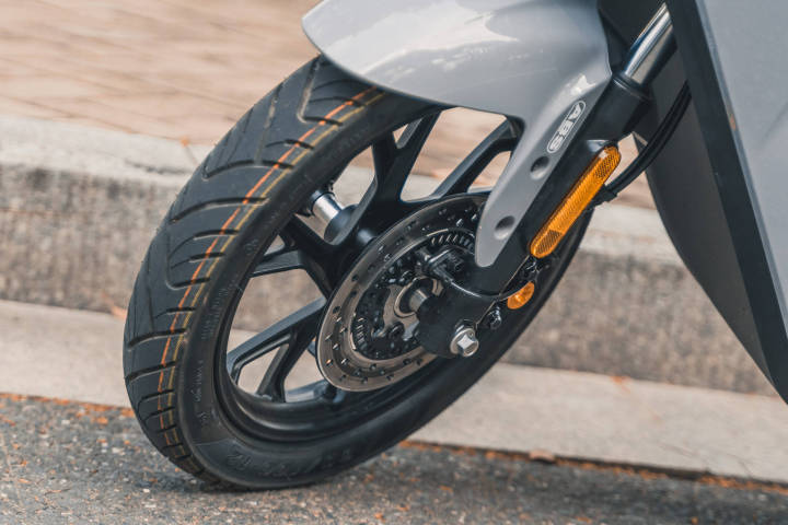 九号电动机械师mmax90支持多大快充,九号电动车机械师mmax90测评