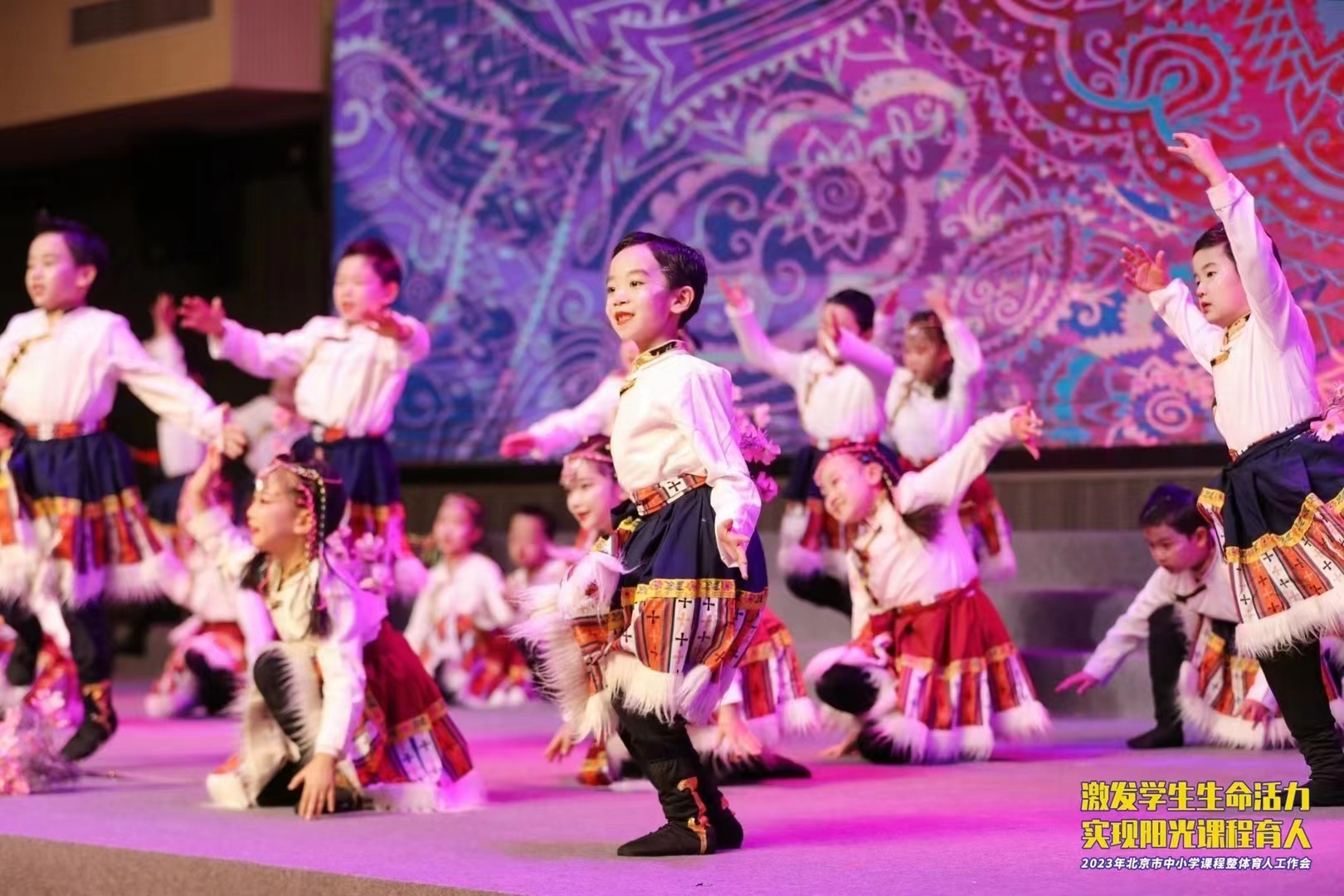 阳光教育孩子句子,阳光教育孩子视频