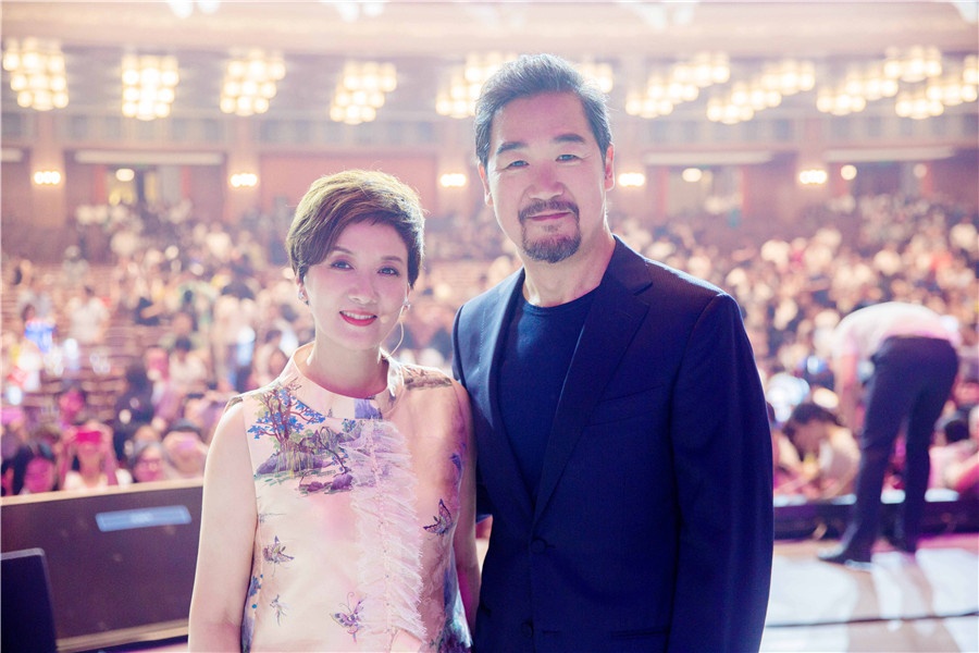 张国立个人资料和邓婕相差几岁,张国立的照片高清大图