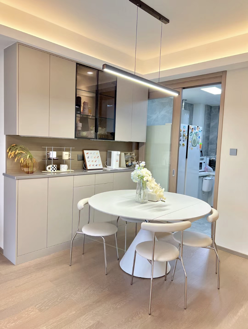 江苏夫妻“教科书式”的装修火了，全屋布置得干净又实用，超羡慕