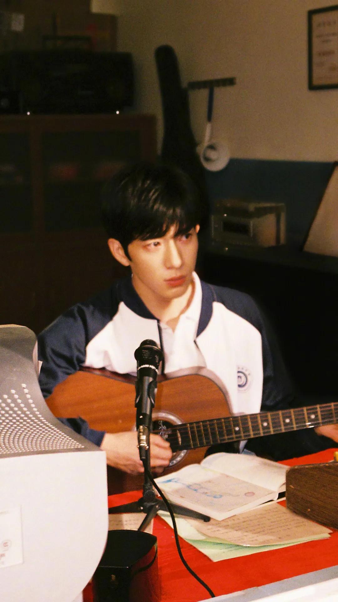 心理咨询师锁屏壁纸,女心理师