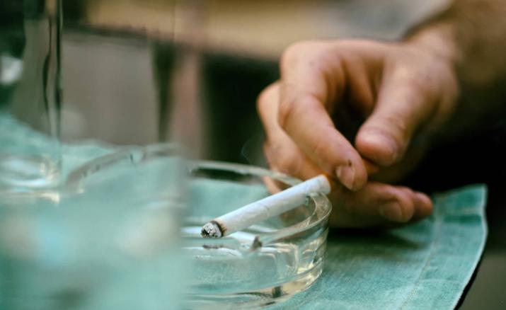 拿下一个驾照要多少钱,拿下一张烟草证