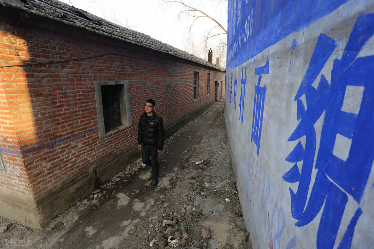 村干部几号发工资,村干部工资有多少