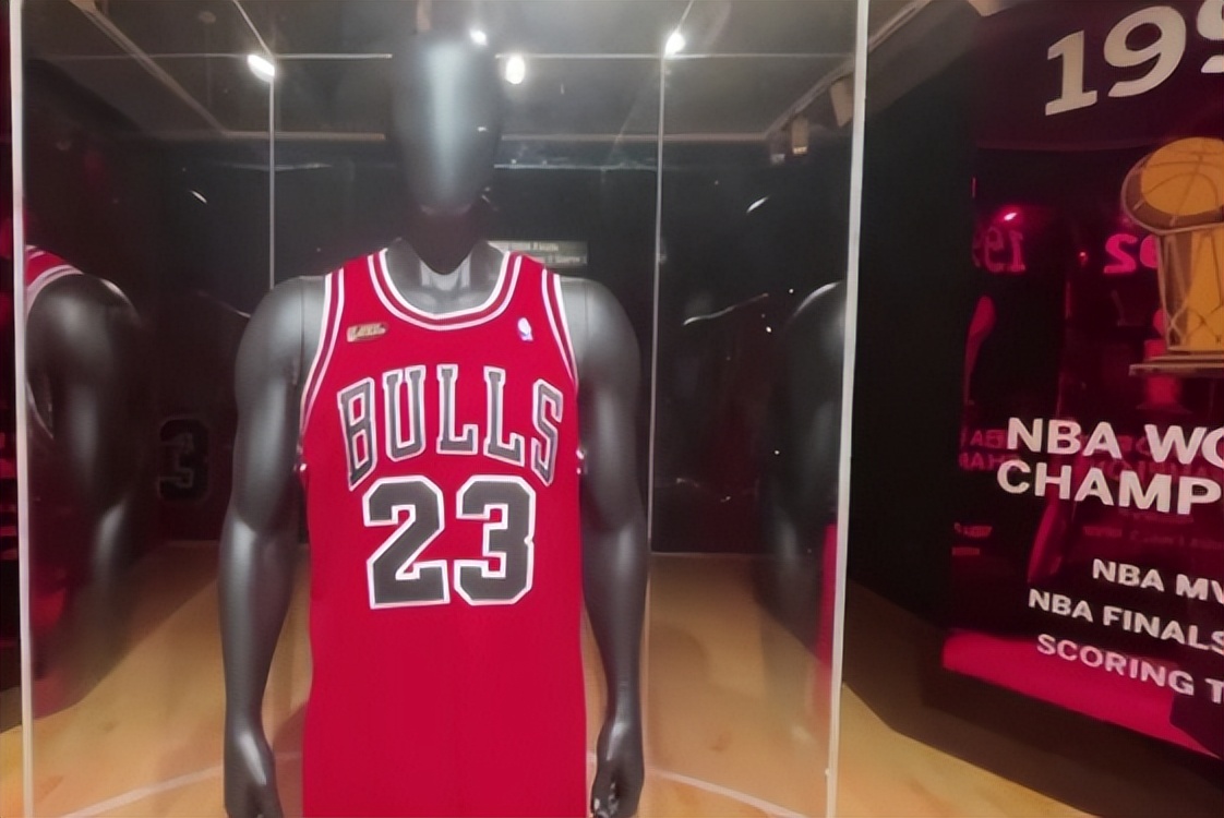 郑州商城发现“金面罩”,比三星堆还早/少林武术正式有了“郑州标准”/小伙寻亲20年在郑州找到亲生母亲