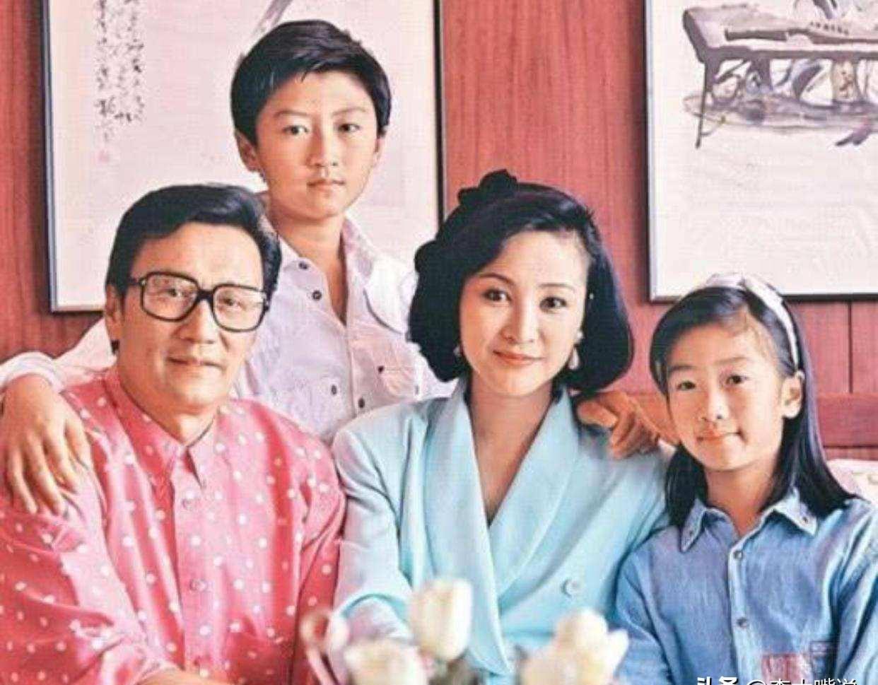 谢贤和coco相差几岁,coco跟谢贤怎么分了