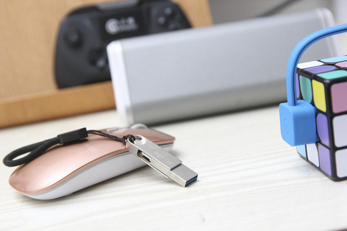 手机数据一键迁移,怎么把旧手机的数据导入到u盘