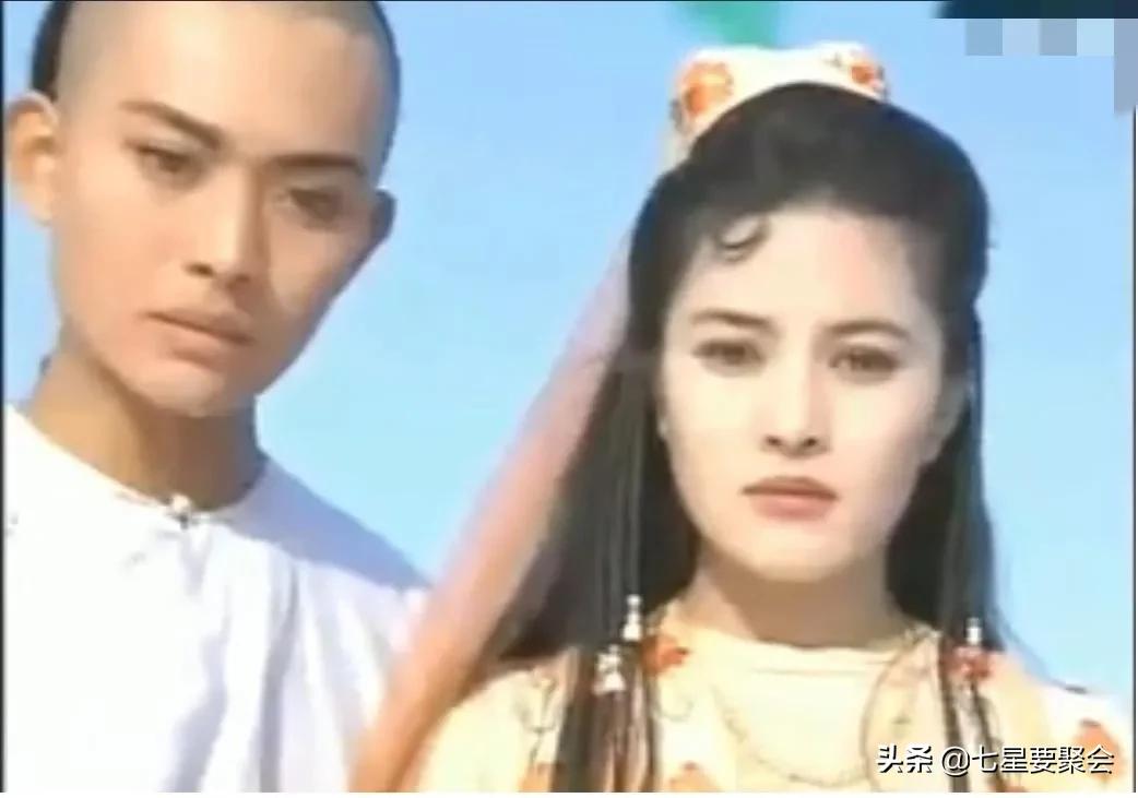 金庸武侠小说《书剑恩仇录》第一章古道腾驹惊白发危峦快剑识青翎