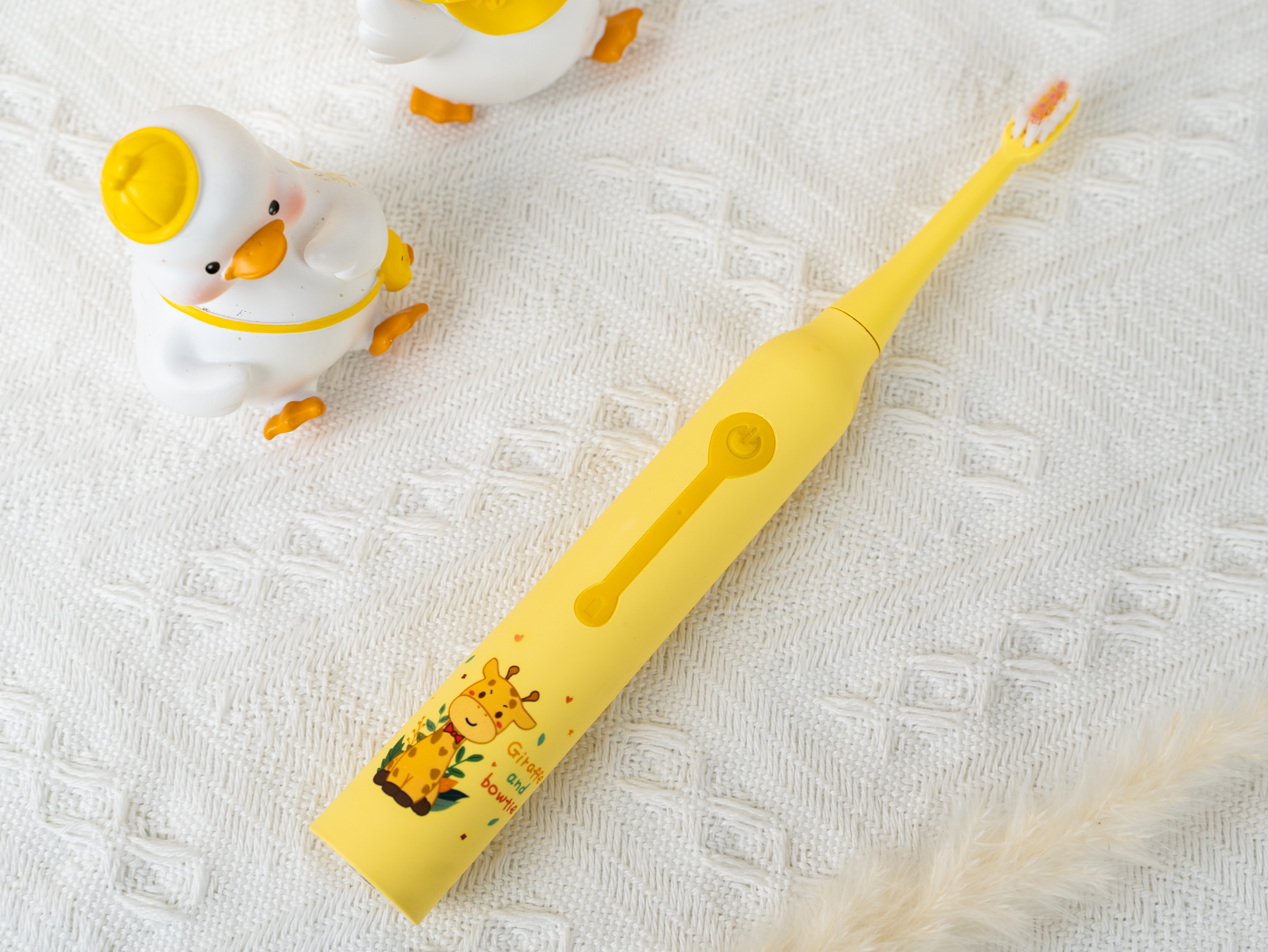 电动牙刷几岁可以使用,u型电动牙刷适合几岁孩子