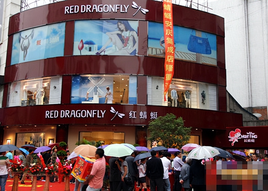 适合50岁女人鞋子品牌,50岁中年女人必买的鞋子就选这4双