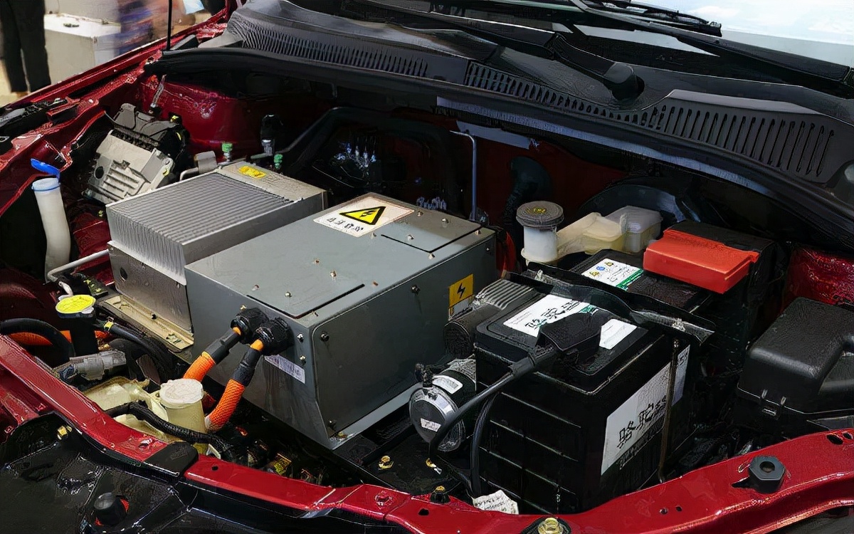 比亚迪新能源车电瓶终身免费吗,比亚迪纯电动都是终身换电瓶吗