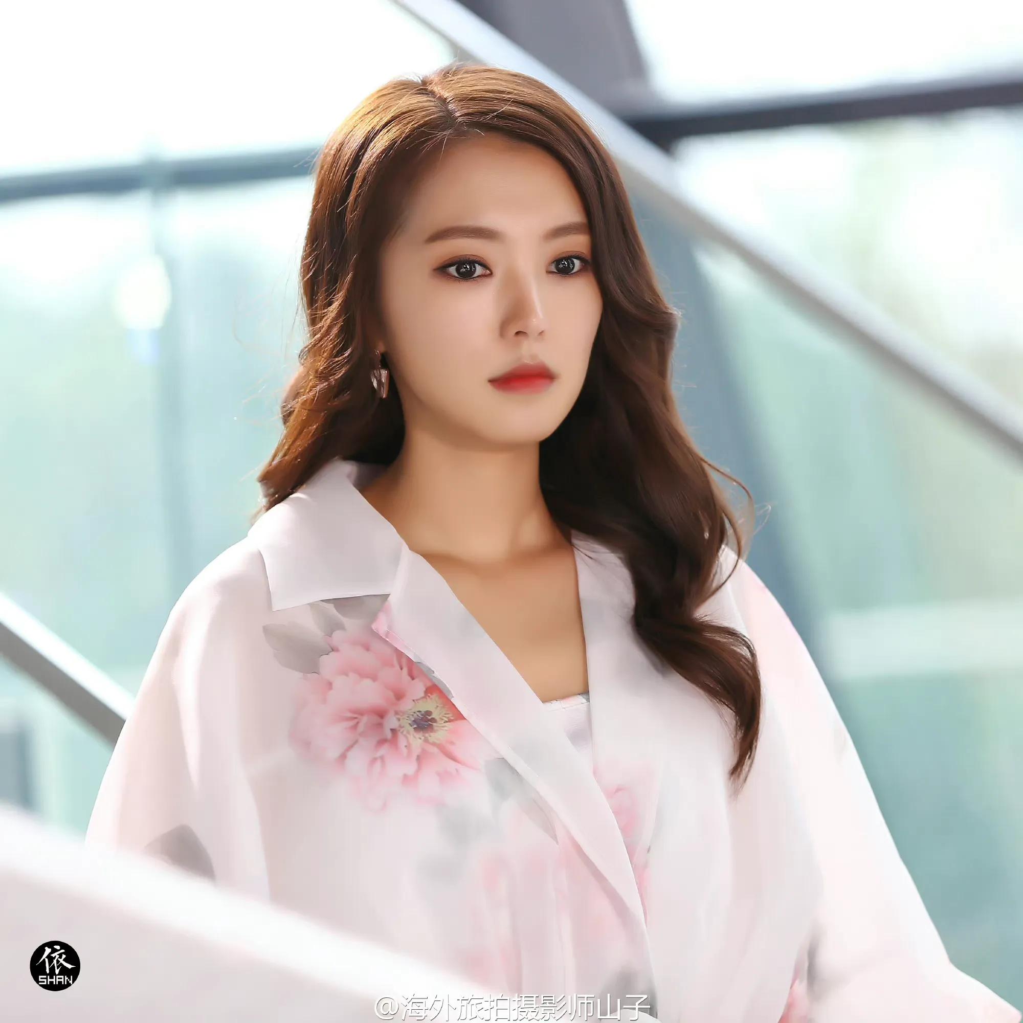 申珉熙在中国发展的韩国演员，看名字不认识一看照片原来是她