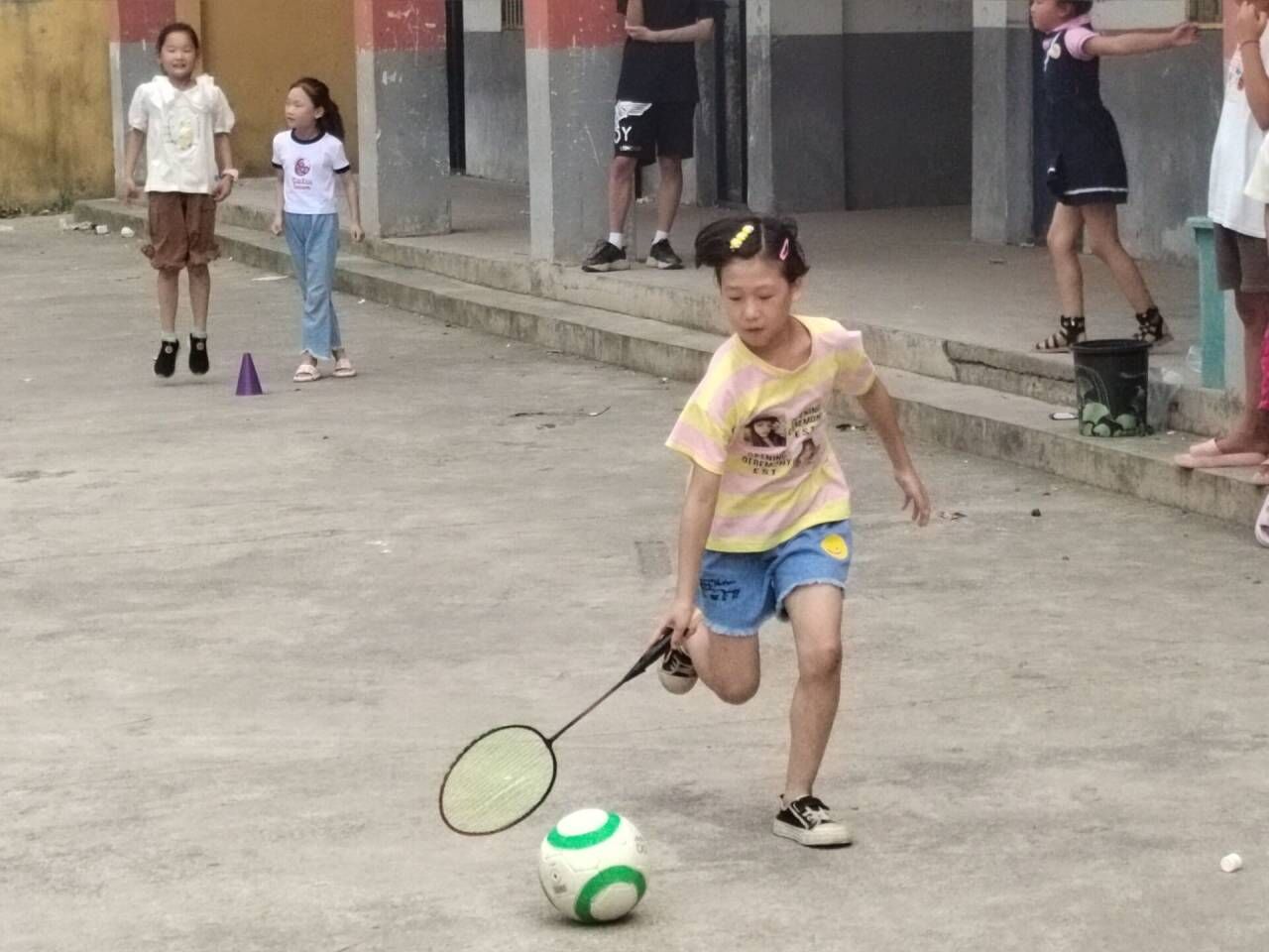 快乐运动，释放天性：苏大学子与乡村儿童共享趣味时光