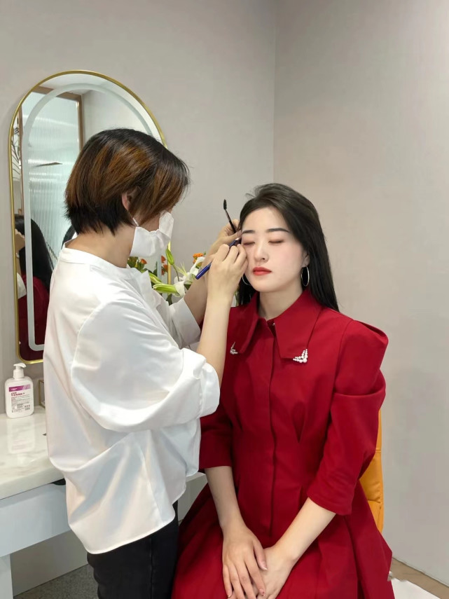 纹眉不对称找纹绣师,纹绣师眉毛纹不对称神器