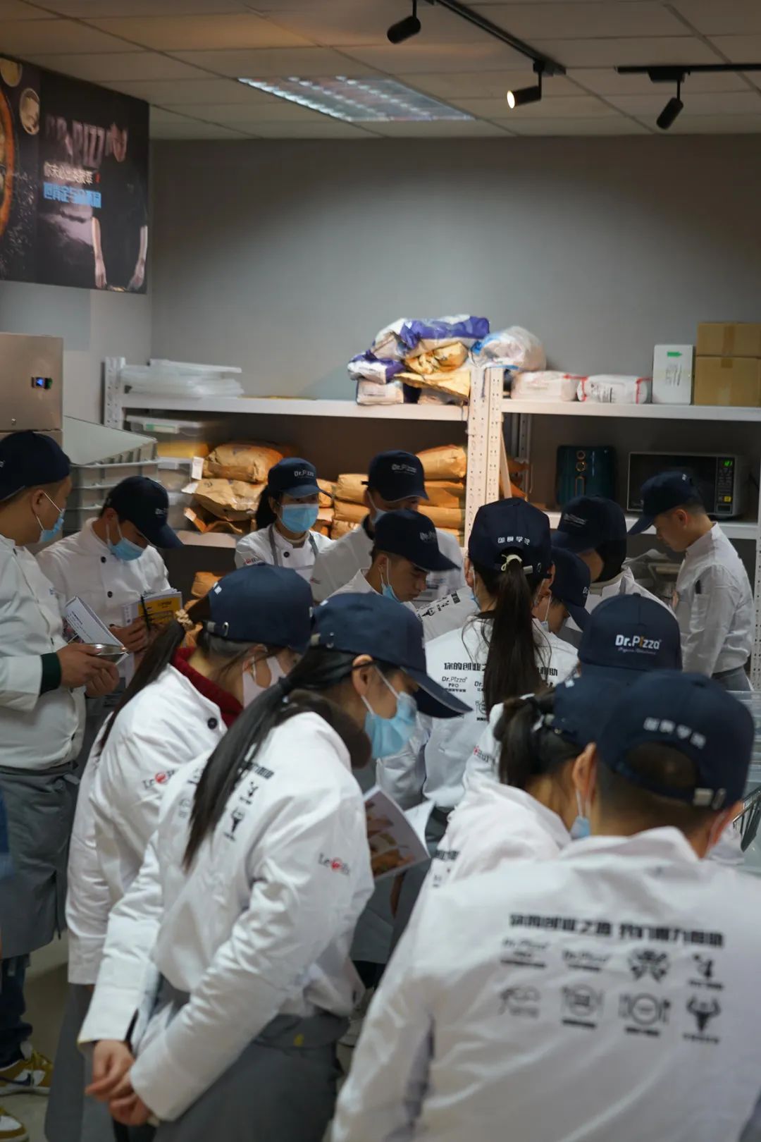 做意式披萨和美式披萨用的面粉一样吗？你选对做披萨的面粉了吗？