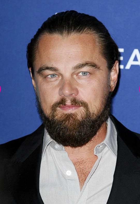 为什么明星脸上就没有胡子啊,为什么明星的脸上一点胡子也没有