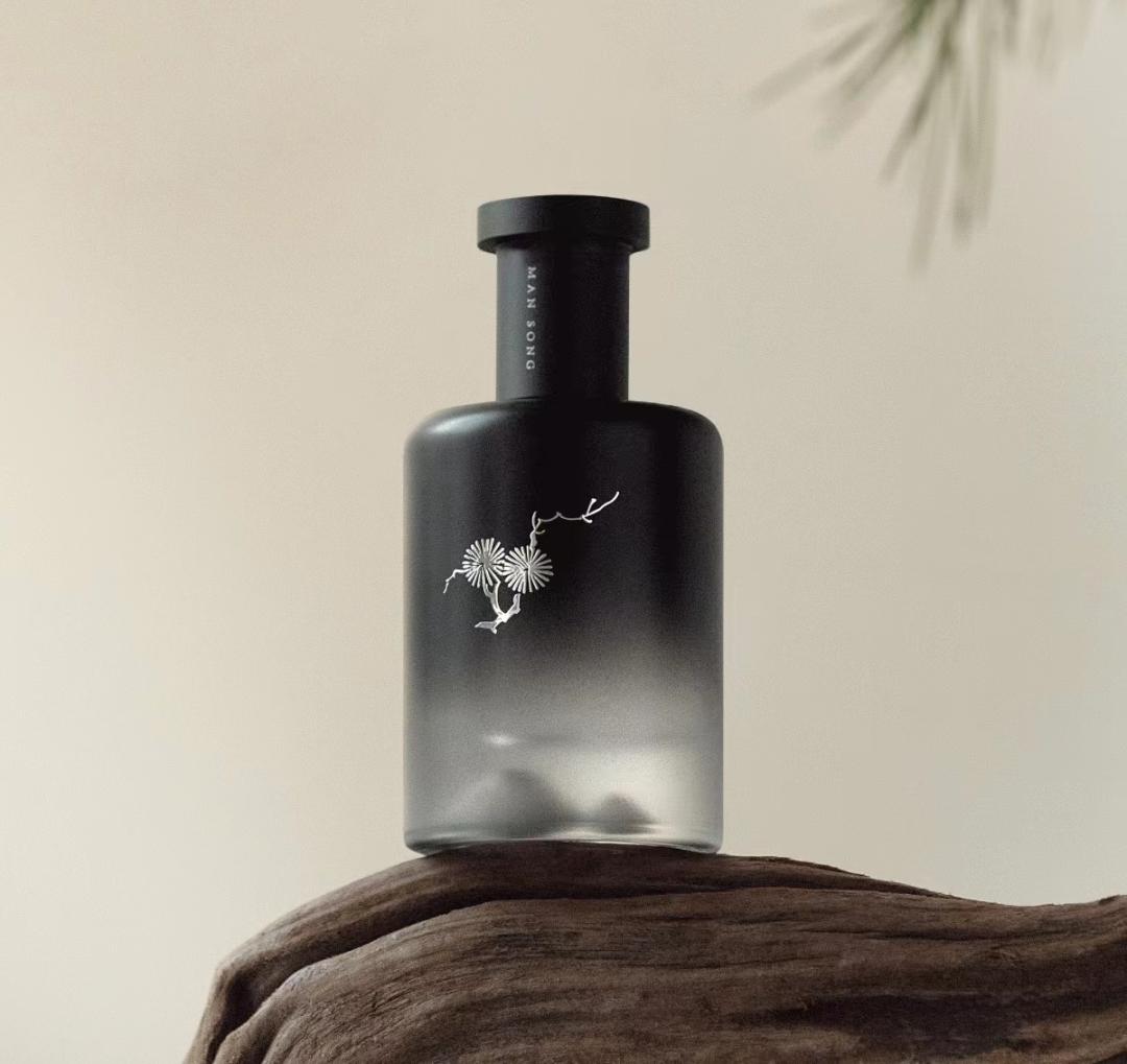 适合秋冬平价香水持久留香中性,七夕礼物香水简约好闻