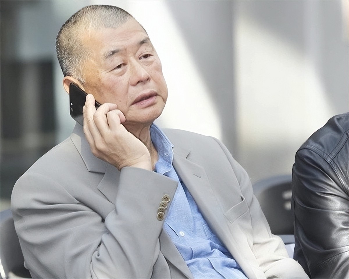 民族败类还敢祸国殃民？港独大佬曾遭晴天霹雳，苦苦哀求给条活路