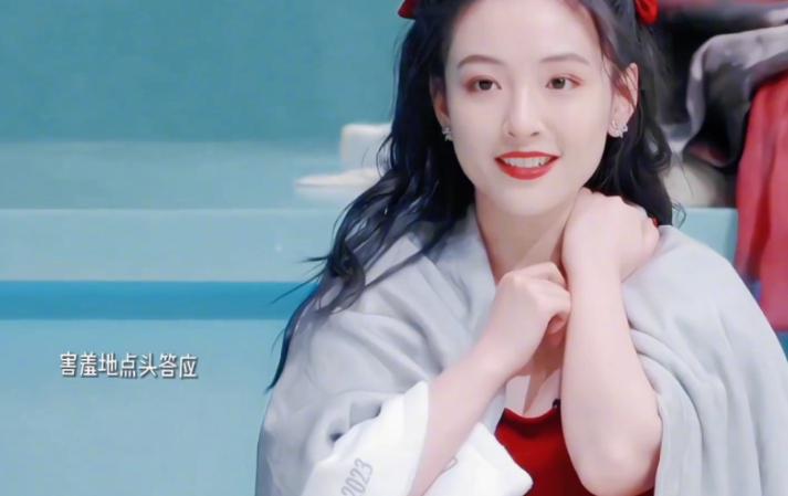 赵丽颖拍吻戏不雅的采访,杨幂和赵丽颖吻戏