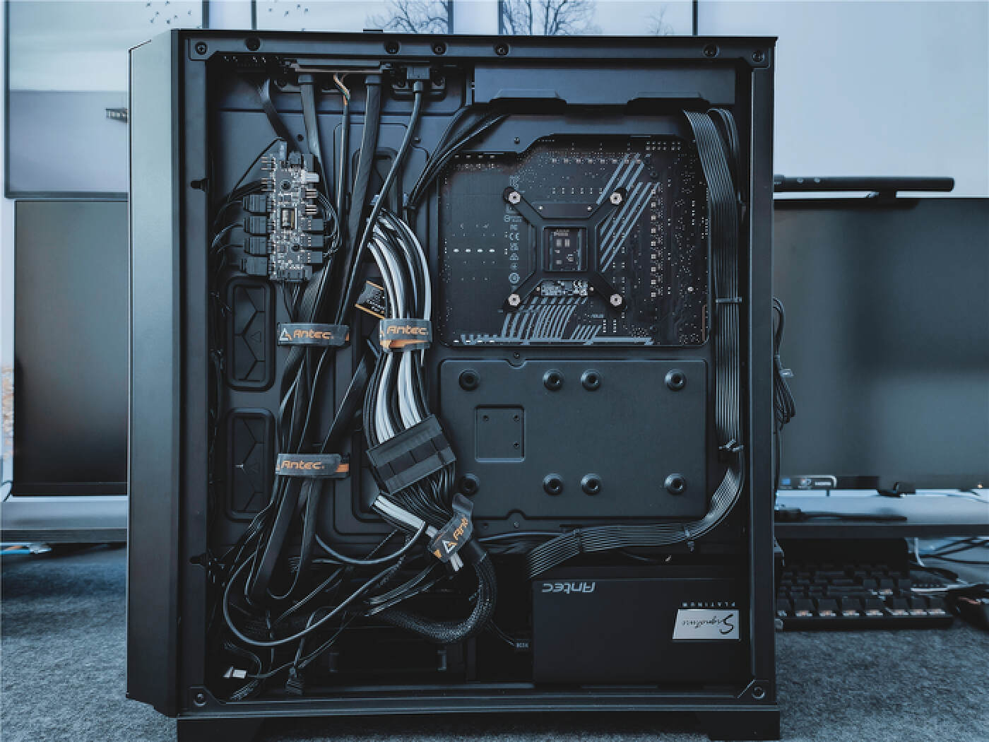 安钛克金牌全模组750w拆解,安钛克白金电源