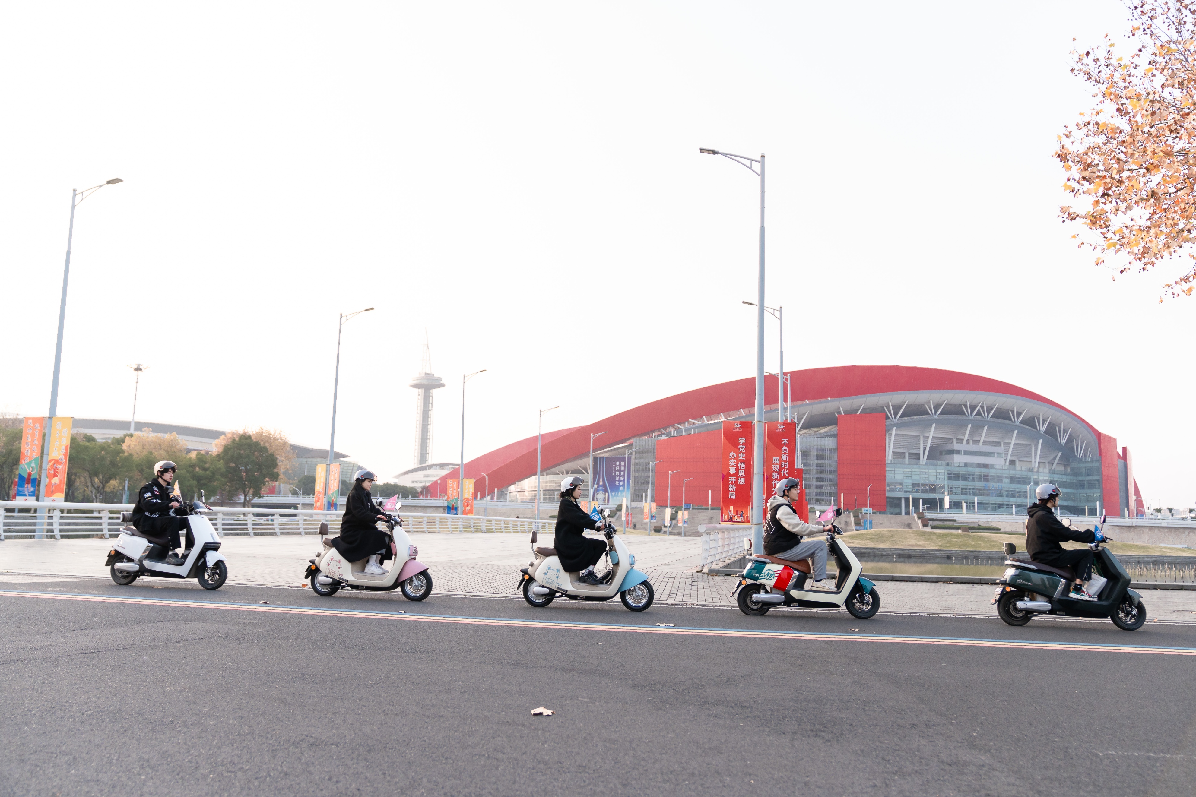 冬季骑行穿皮裤好还是羽绒裤好,冬季骑行注意事项及禁忌有哪些