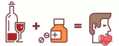 服用精神药物期间喝酒有什么危害,吃了精神类药物为什么不能喝酒