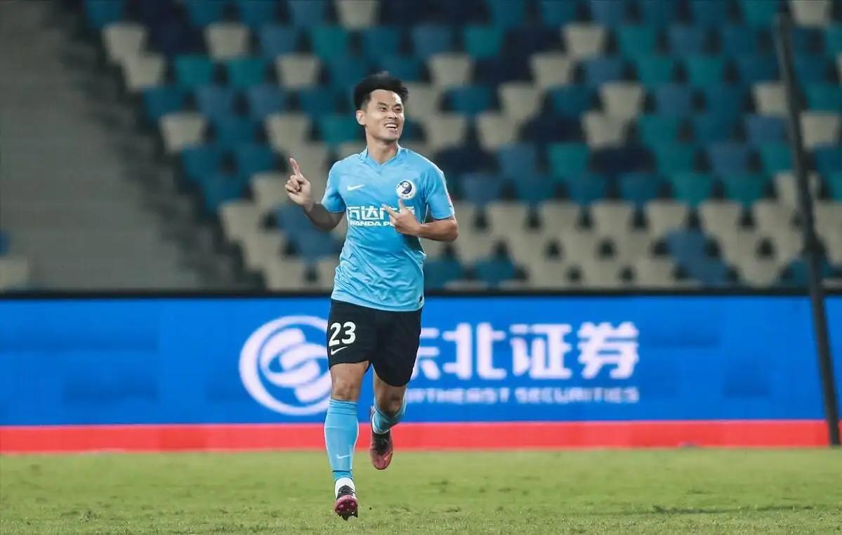 中超第一励志黑马4球轰出血性,励志哥从头开始