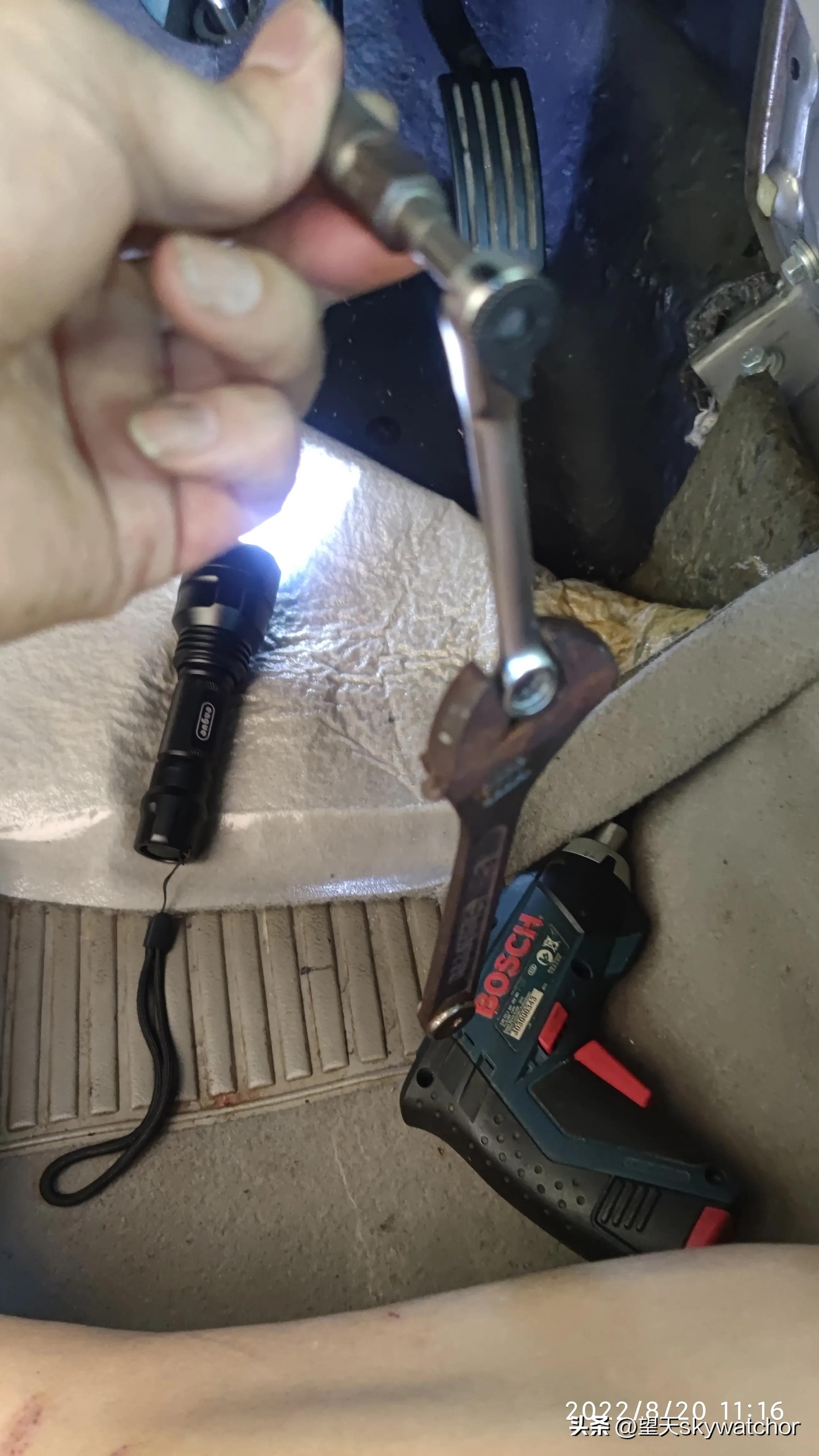 07福克斯鼓风机调速电阻,07款福克斯鼓风机电阻经常烧坏