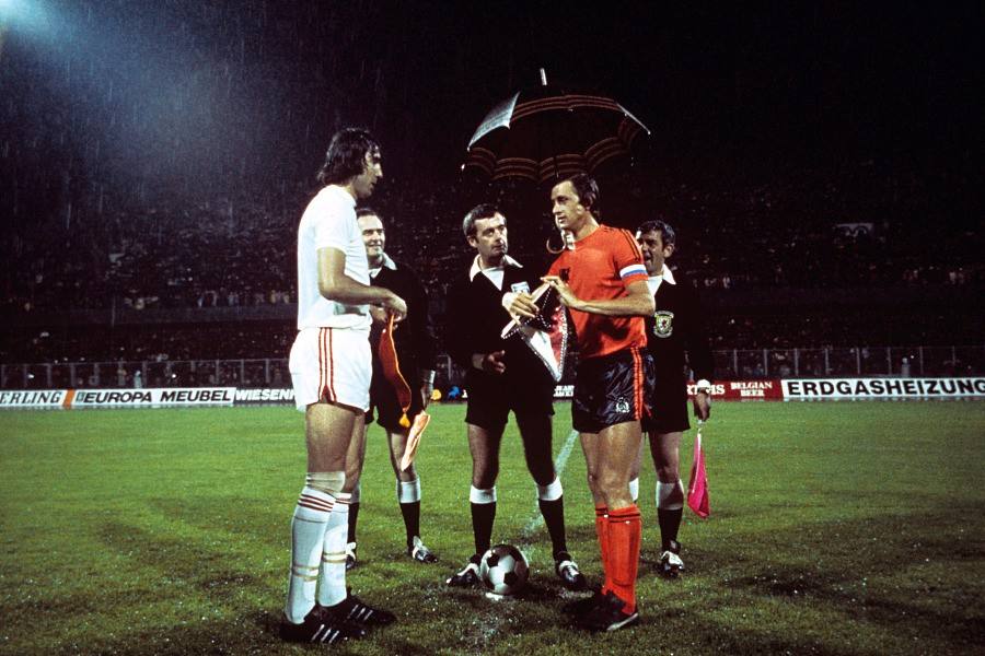 足球历史最佳阵容防守型中场,金球奖历史最佳二阵