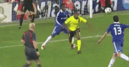 希丁克事件完整视频,斯坦福桥惨案希丁克赛后