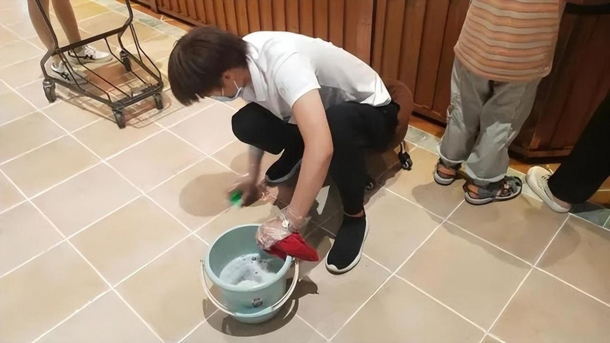 胖东来员工干一年能拿多少钱,胖东来强大的薪酬福利制度