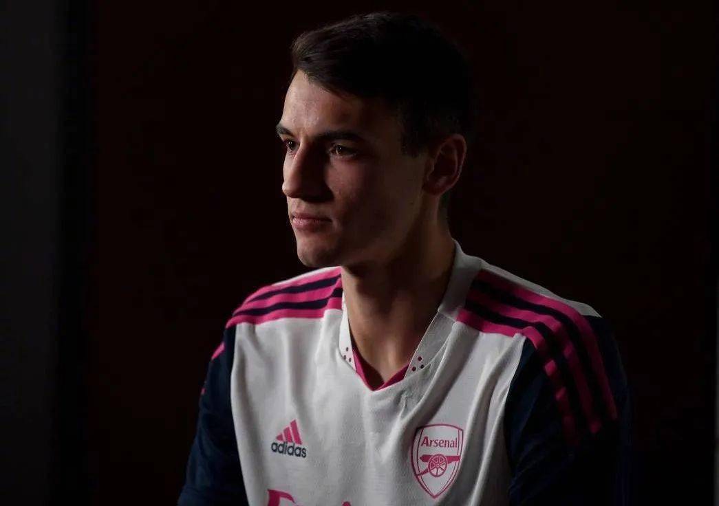 阿森纳冲击英超冠军,阿森纳能否在本赛季夺得英超冠军