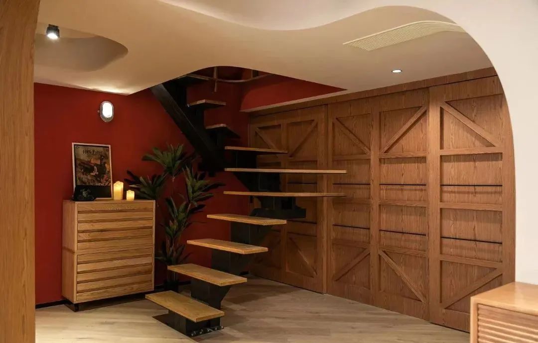 夫妻花110万建豪宅,上海夫妻斥资140万打造环绕的家