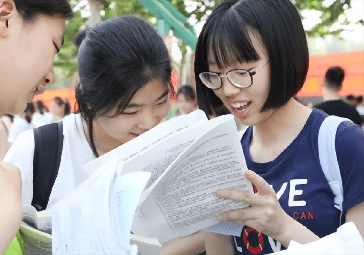 就业前景不好的十大专业排名,就业前景好的10大专业排名前十