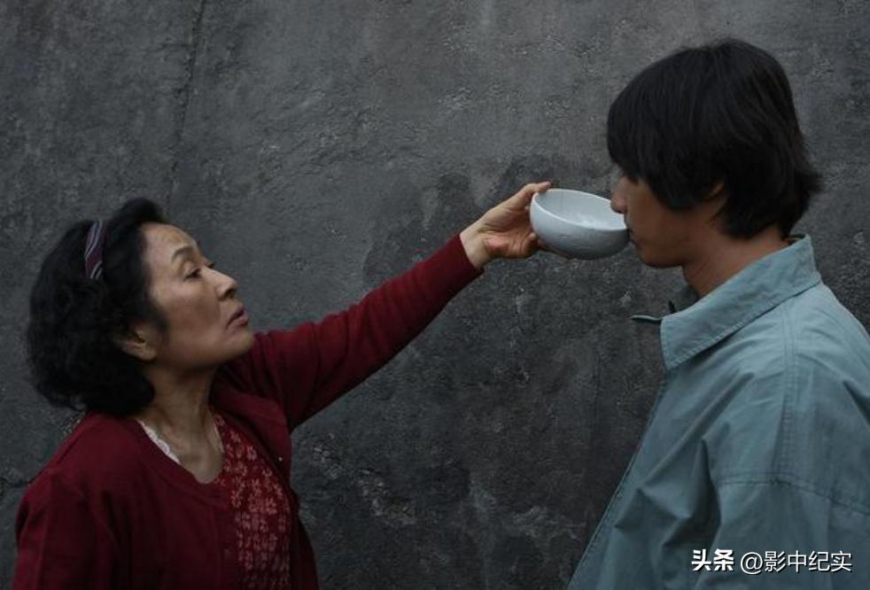 畸形的“恋母情结”危害有多大？看完三个真实案例，你就明白了