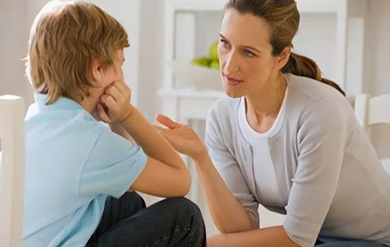 有自虐倾向的孩子如何开导,为什么孩子会选择轻生