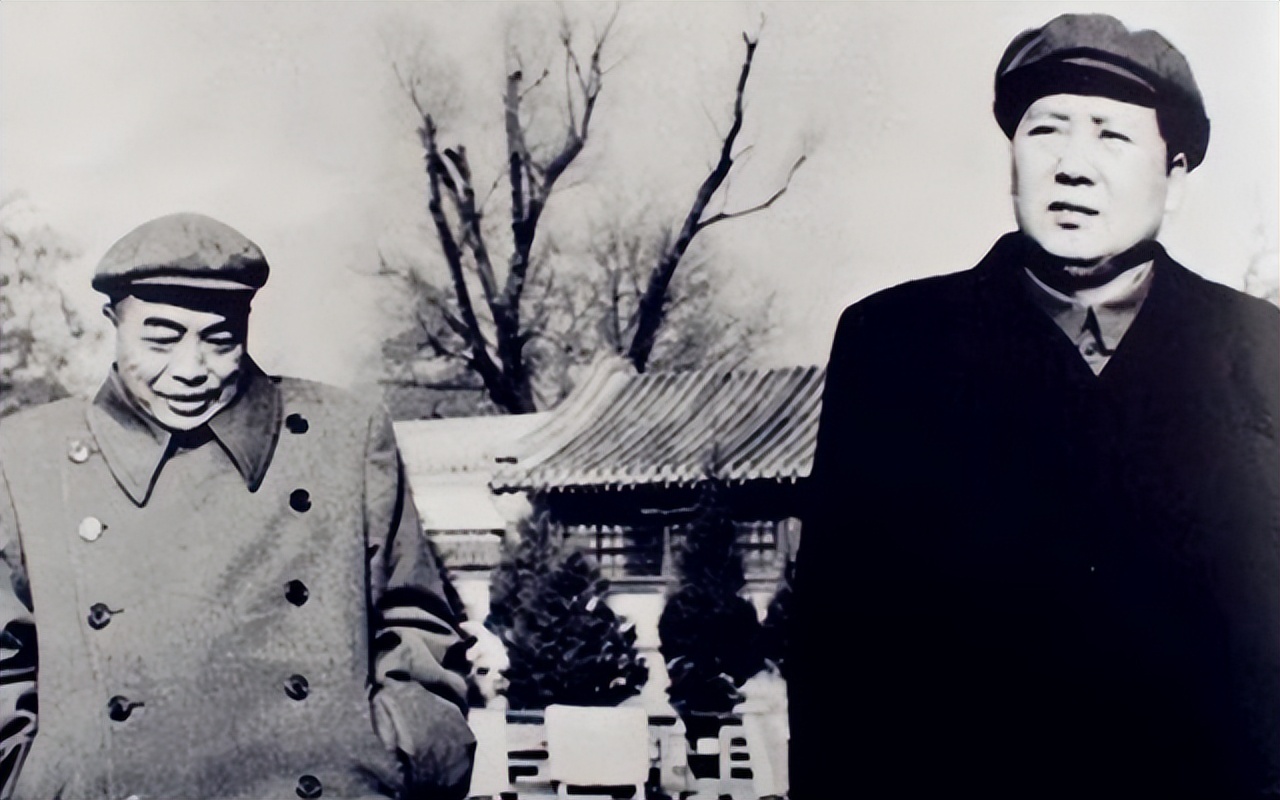 十大元帅中的4位“老总”：为何陈老总的排名，不及“朱彭贺”？