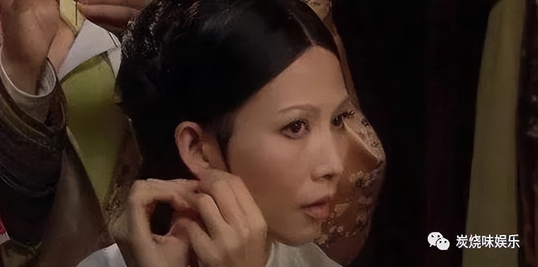 甄嬛传卸妆视频,甄嬛传皇后卸妆后摘耳环