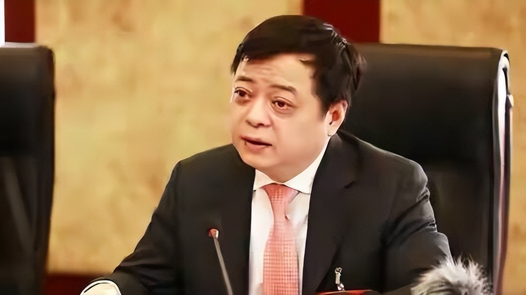 白手起家身价上亿父亲仍是修鞋人,白手起家身家上亿父亲仍是修鞋匠