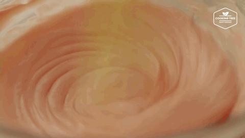 无需烤箱的入门级蛋糕,特别简单的爆浆蛋糕不用烤箱