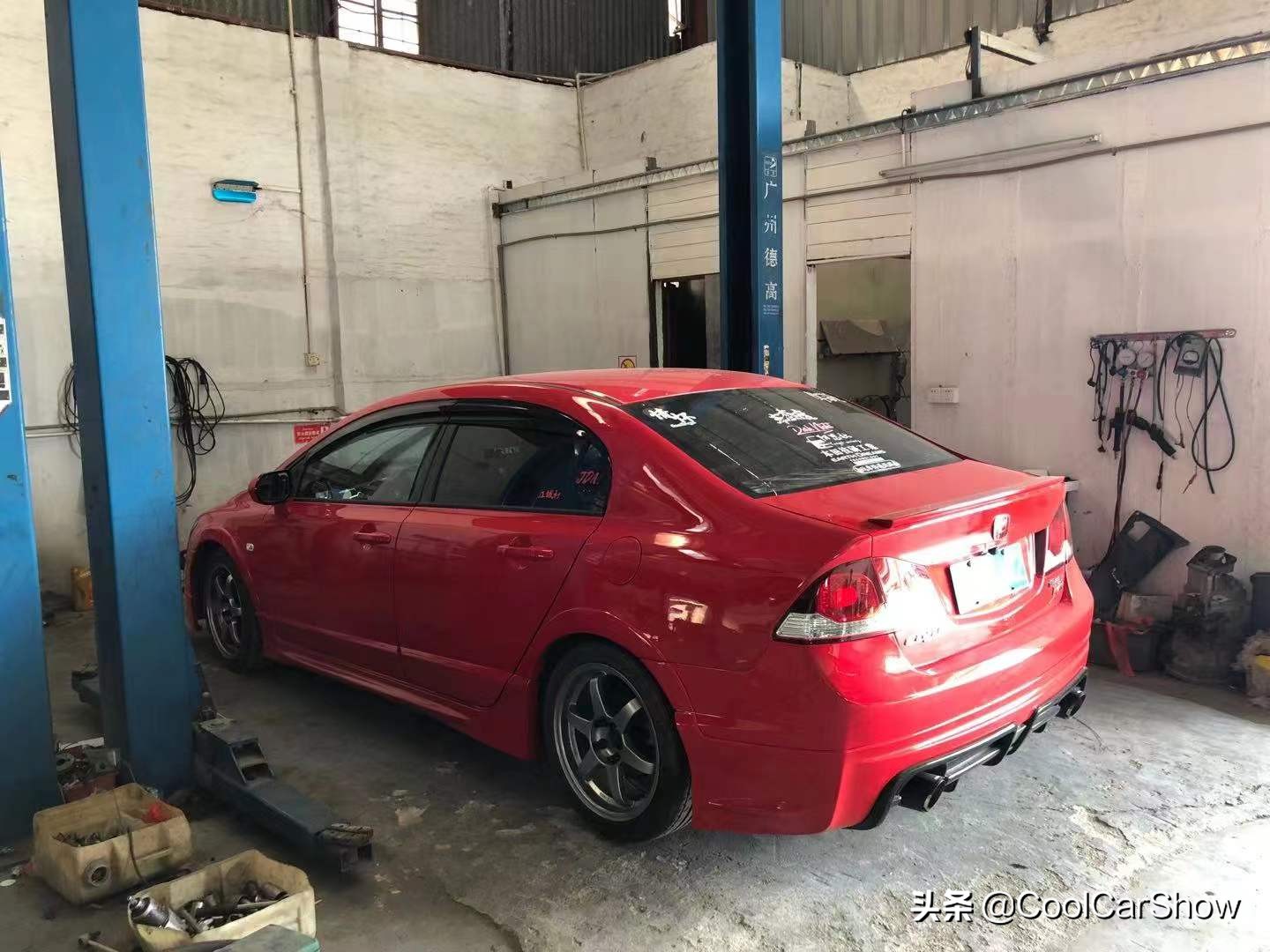 从姿态到竞技，AT换MT，这位车友是如何被八代思域“毒害”的？