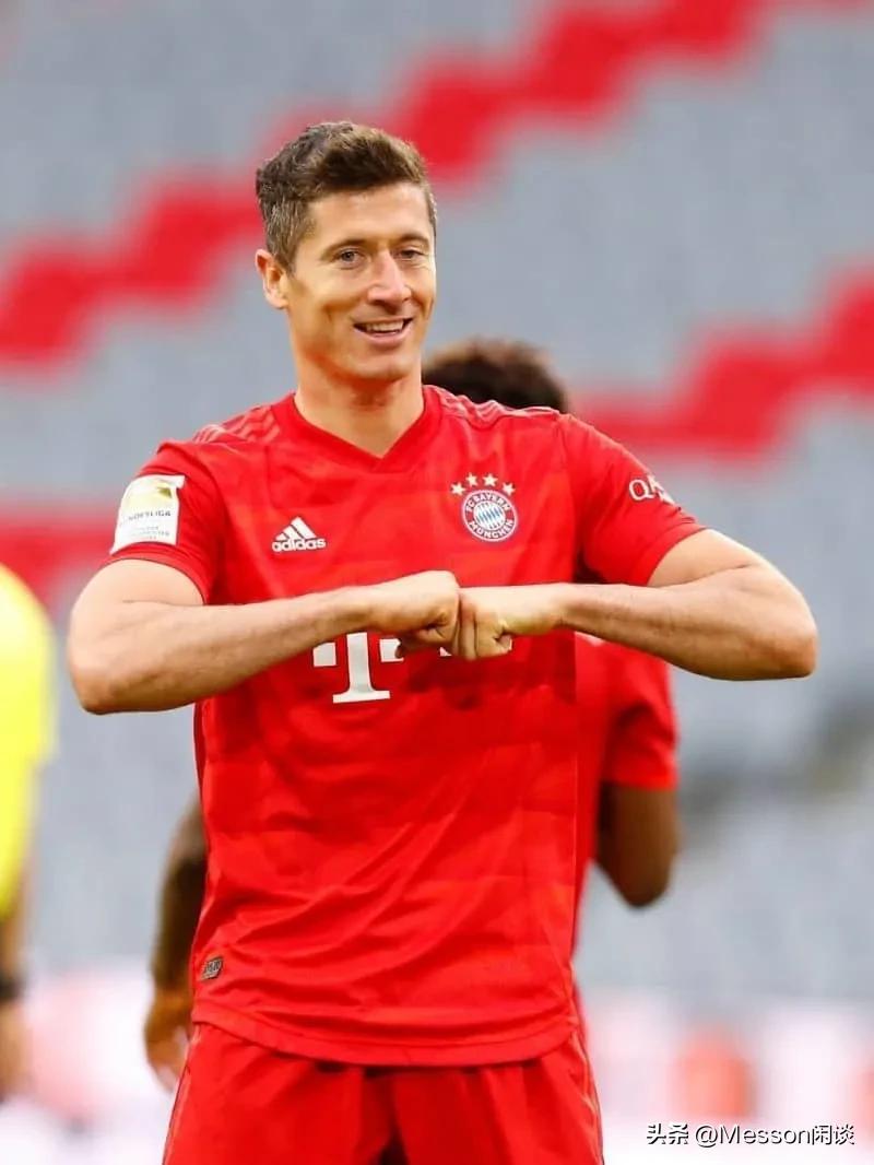 足坛十大奇迹莱万,足球球员莱万简历